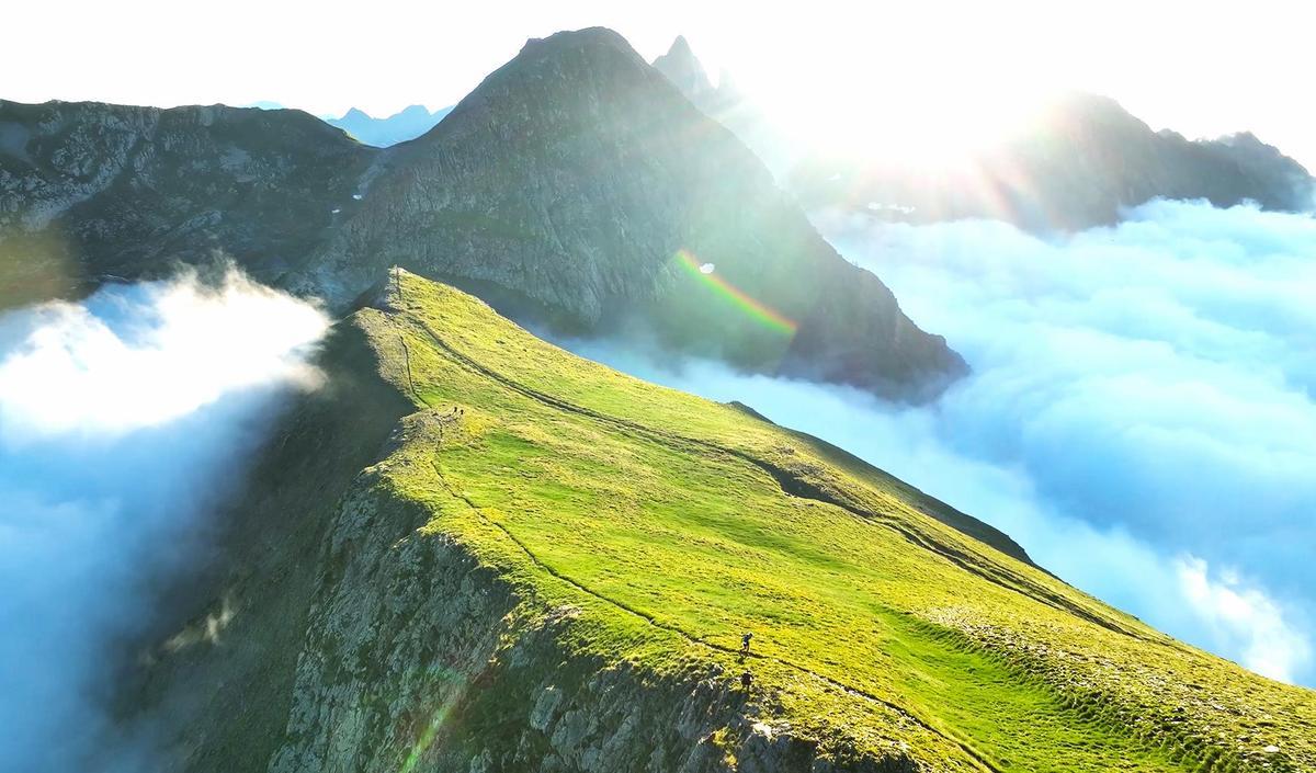 Vista panorámica de la ruta de la Hoka Val d'Aran