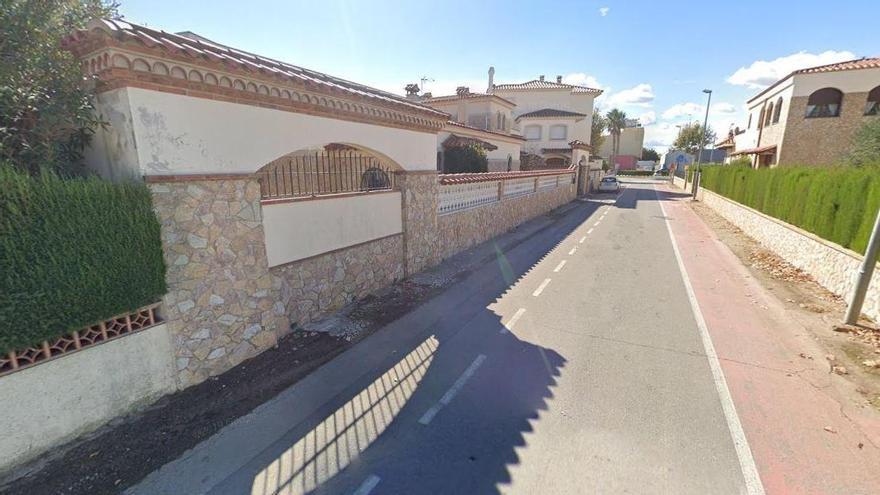 Asfaltaran diversos carrers de Castelló d’Empúries i Empuriabrava per més de 144.000 euros