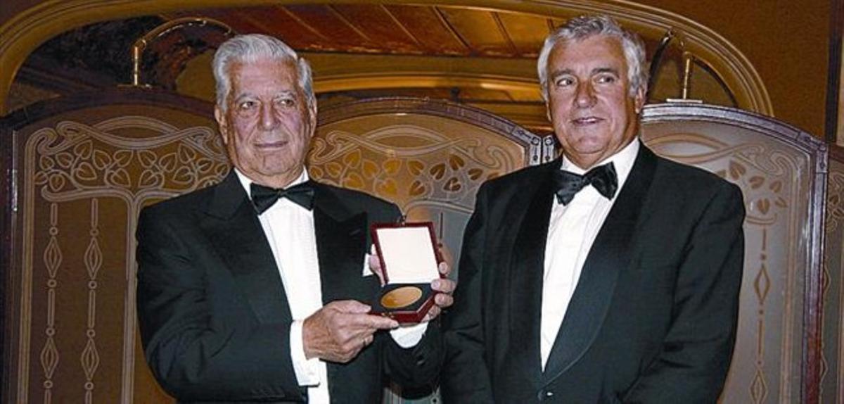 Mario Vargas Llosa, ahir, durant l’acte d’entrega de la medalla del Cercle del Liceu.