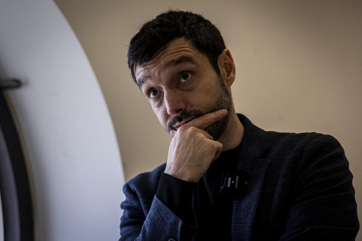 El ministro Pablo Bustinduy, en una reciente entrevista en EL PERIÓDICO.