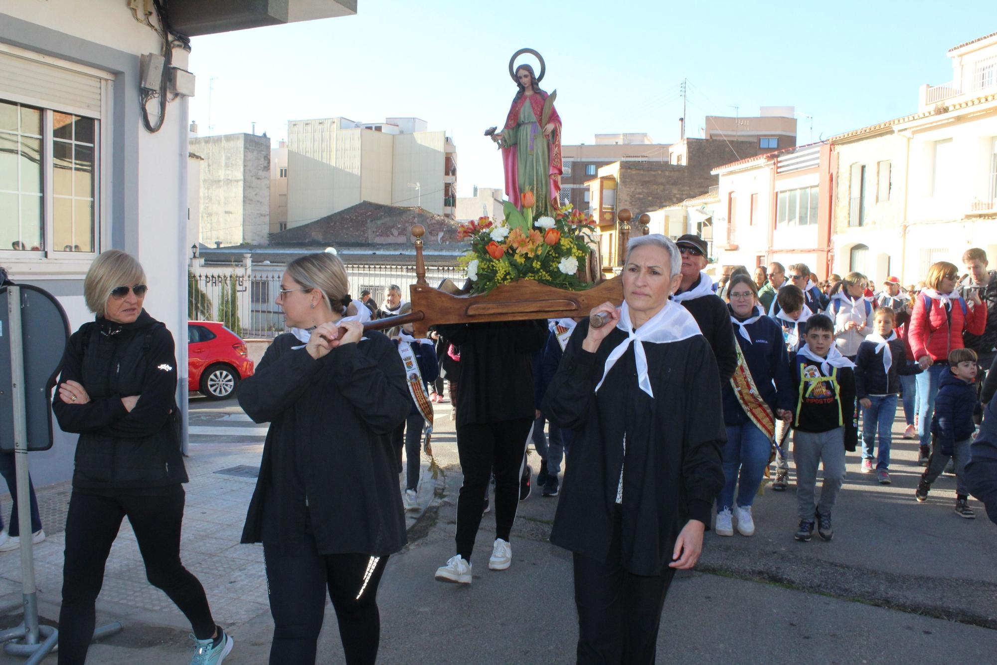 Vive de nuevo la emocionante romería de Santa Águeda de Benicàssim