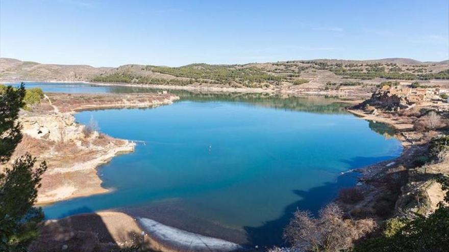 Un transportista es evacuado en helicóptero al sufrir un accidente laboral en el embalse de La Tranquera