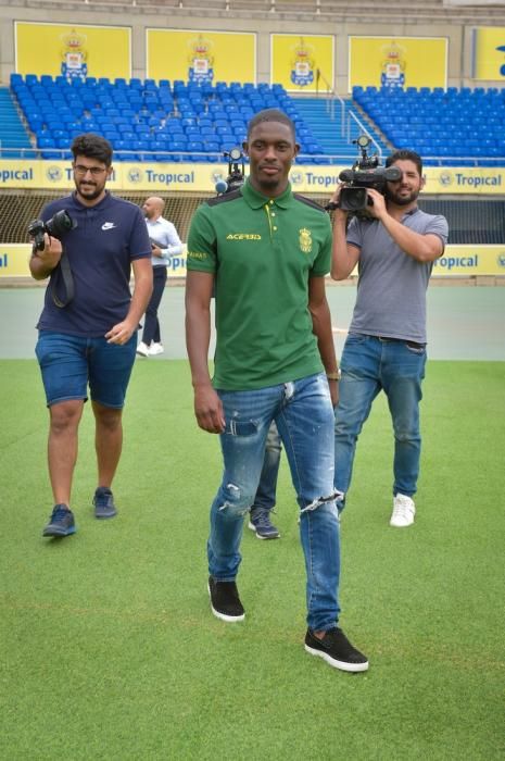 Presentación de Sacko como nuevo jugador de la UD Las Palmas