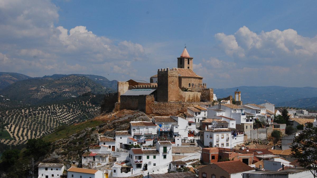 Cultura autoriza el proyecto de restauración de lienzos del Castillo de Iznájar.