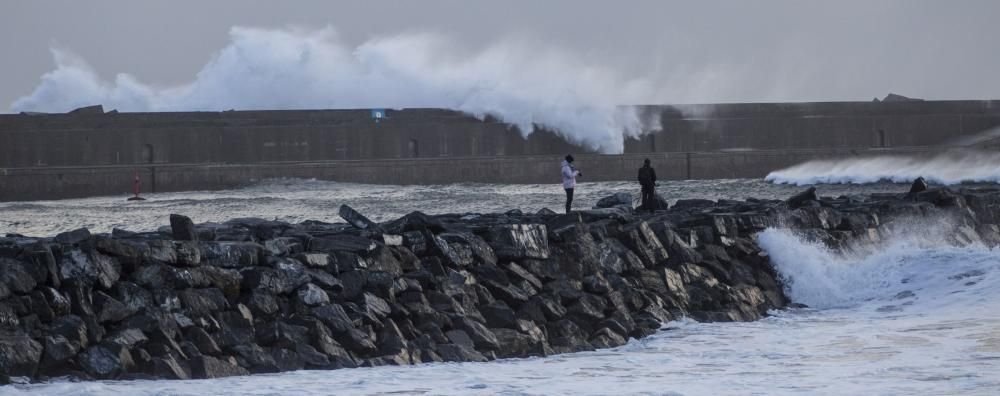 Temporal de viento y oleaje en Asturias