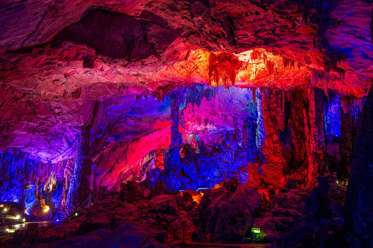 Las cuevas de flauta ofrecen un escenario onírico en Guilin.