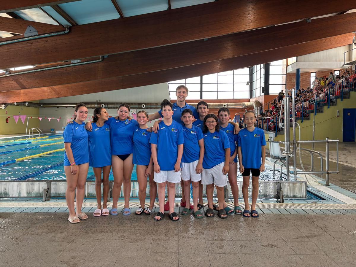 Nadadores del CN Xàtiva en una de las competiciones del pasado fin de semana.