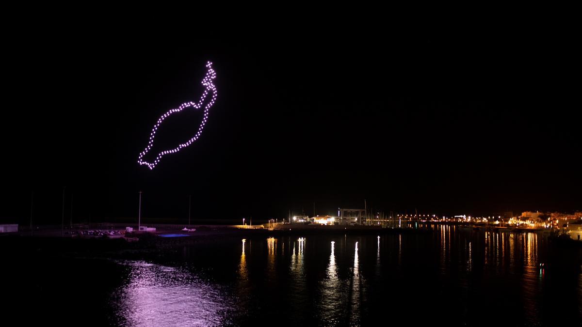 El Cabildo de Lanzarote felicita la Navidad con 200 drones en Arrecife