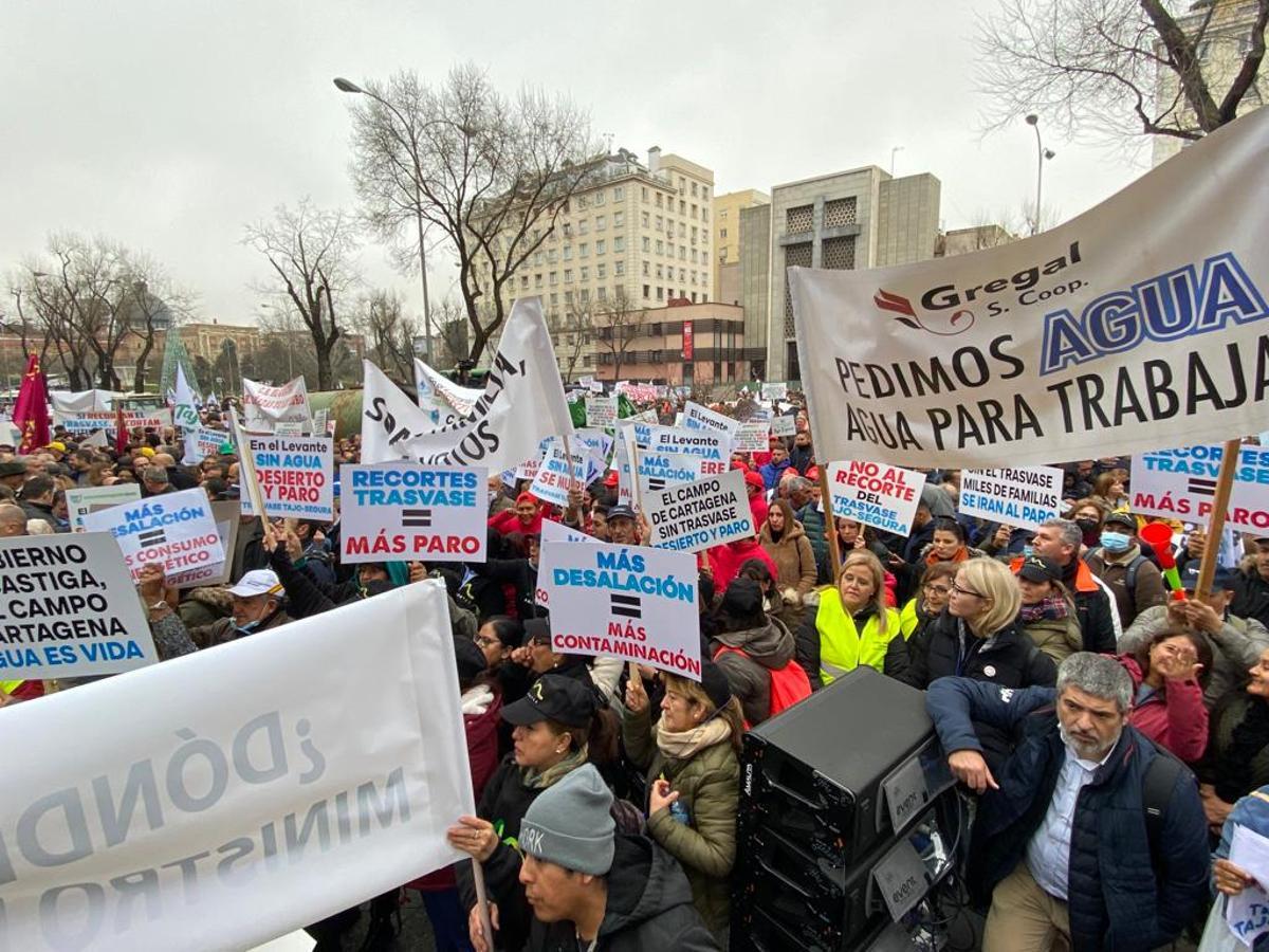 Manifestantes concentrados en Madrid en defensa del Trasvase