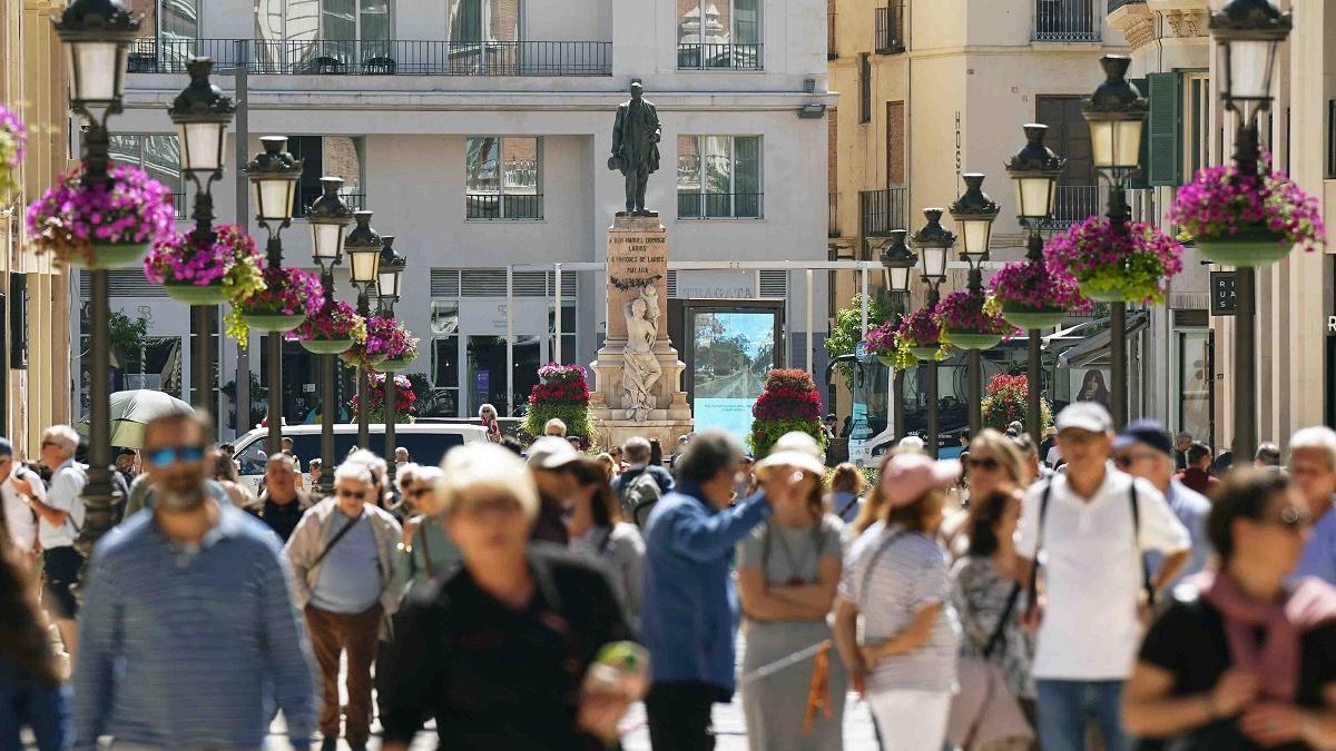 Turistas por la calle Larios de Málaga