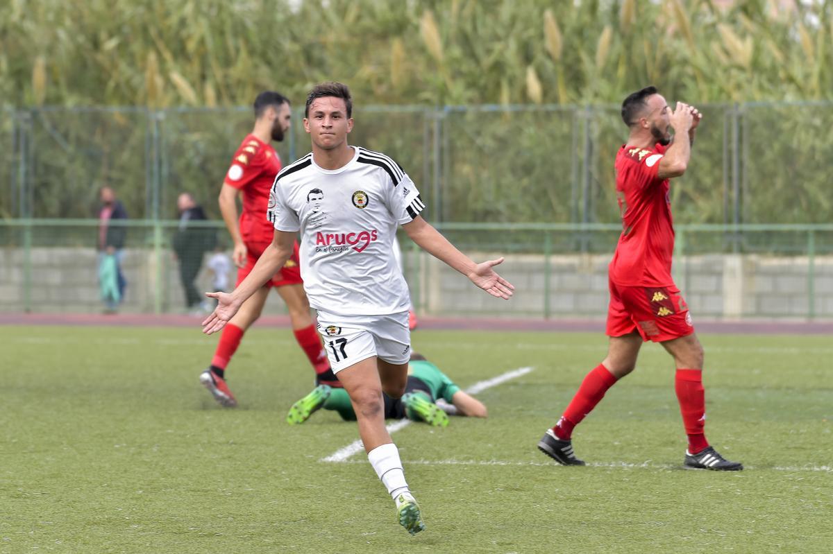 Partido de Tercera entre el Arucas y el Santa Úrsula, en imágenes