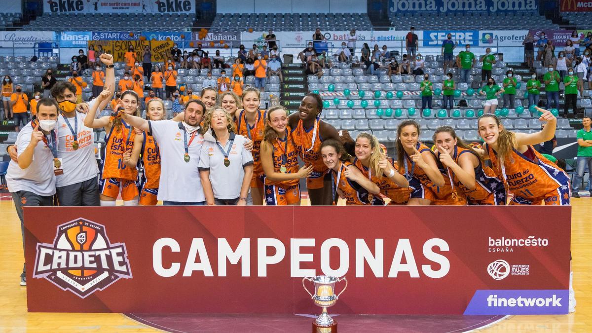El equipo cadete femenino del Valencia Basket se lleva la medalla de oro