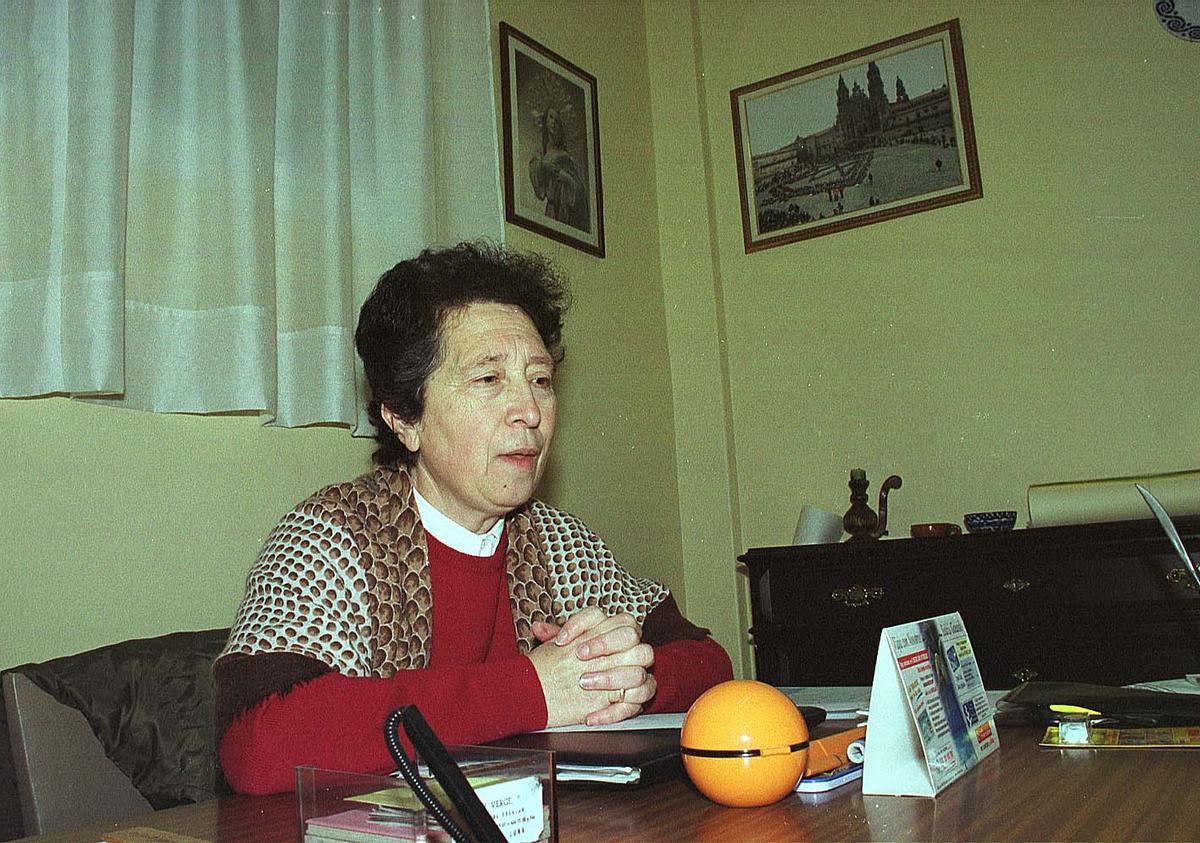 Teresa Gestal en su etapa como directora en el colegio de Cangas
