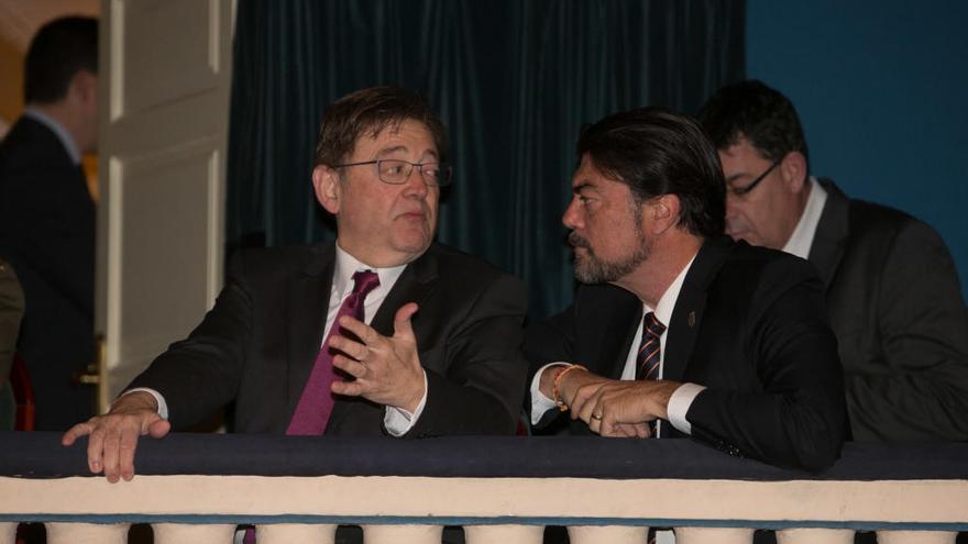 Ximo Puig, presidente de la Generalitat, y Luis Barcala, alcalde de Alicante, durante el acto.