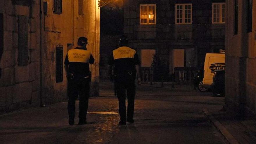 Agentes de la Policía Local de Vilanova de Arousa. // Iñaki Abella