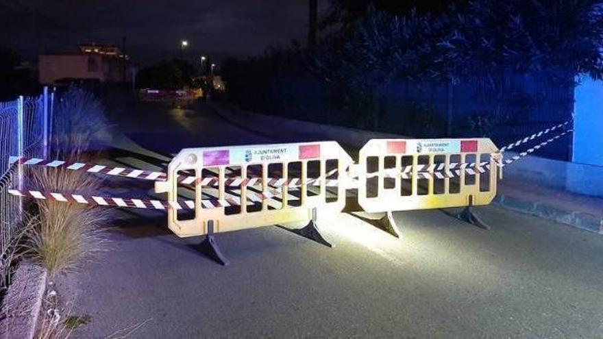 Imagen distribuida por el ayuntamiento olivense del puente cerrado