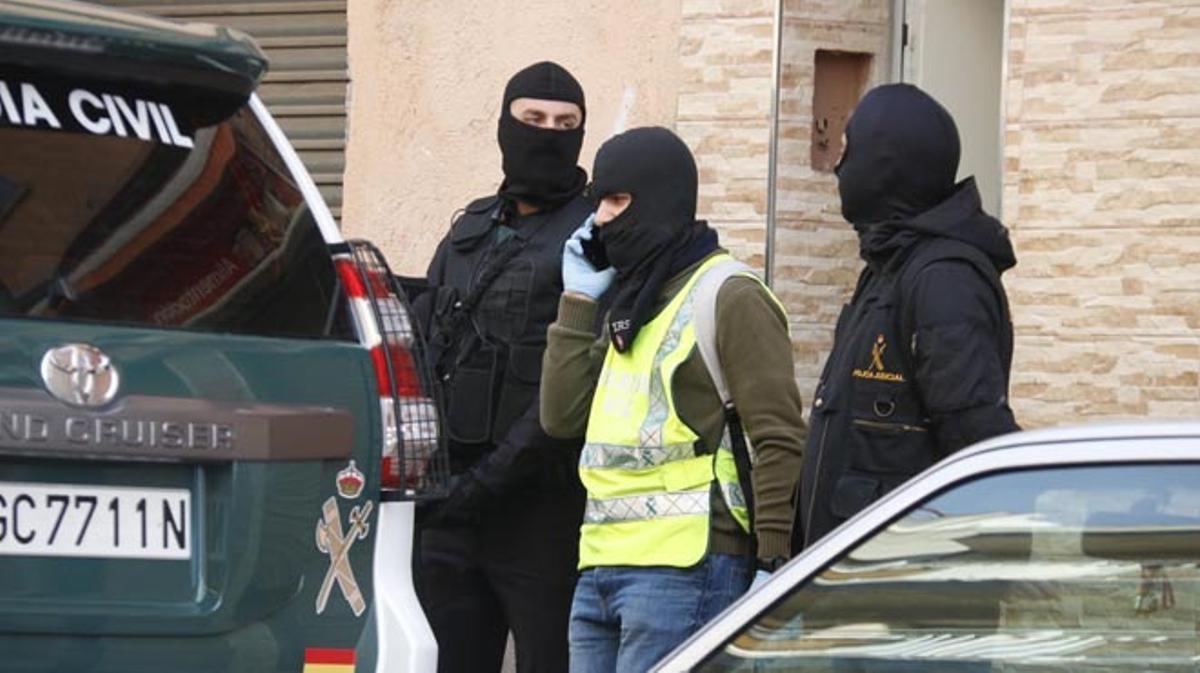 La Guàrdia Civil deté a Badalona dues persones que formaven part dun grup vinculat al DAESH