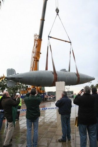 Traslado del sumarino Isaac Peral al museo naval en Cartagena