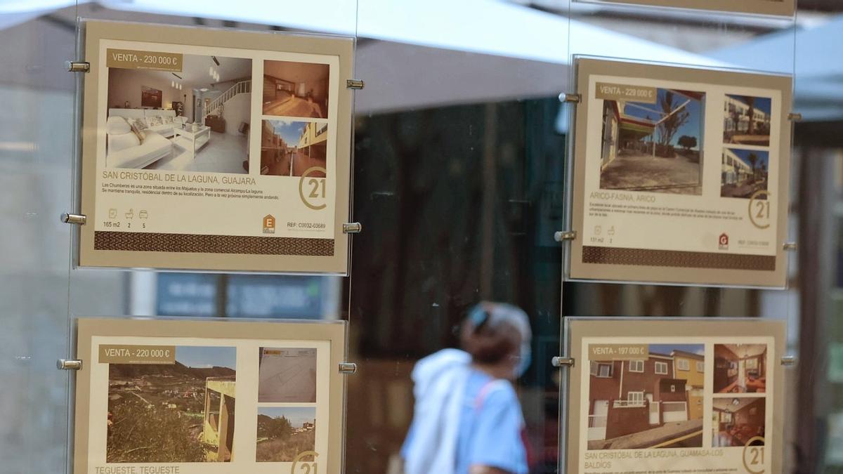 Imagen de archivo de la oferta de una inmobiliaria de la capital tinerfeña.