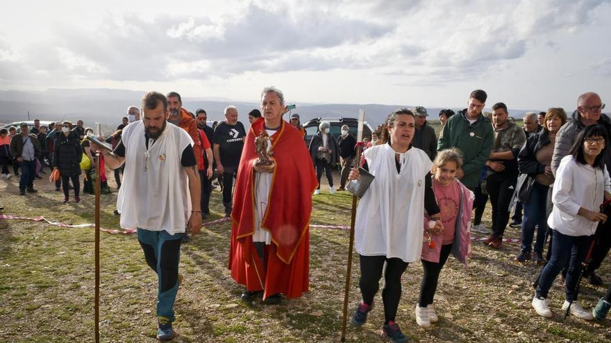 La 700ª edición de la rogativa de Catí rompe el techo de cristal