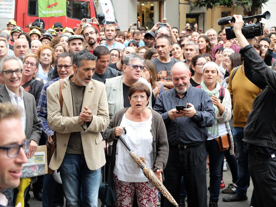 Concentració de rebuig de la violència policial de l'1-O a Figueres