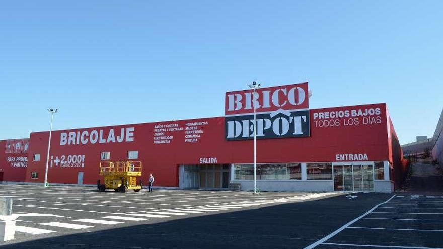 Brico Depôt inaugura hoy su segunda tienda en la comunidad gallega - La  Opinión de A Coruña