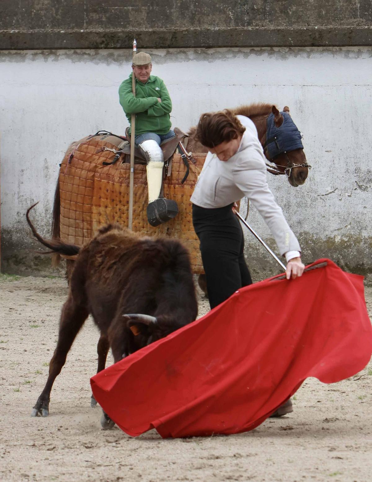 El novillero Borja Escudero estrena apoderado