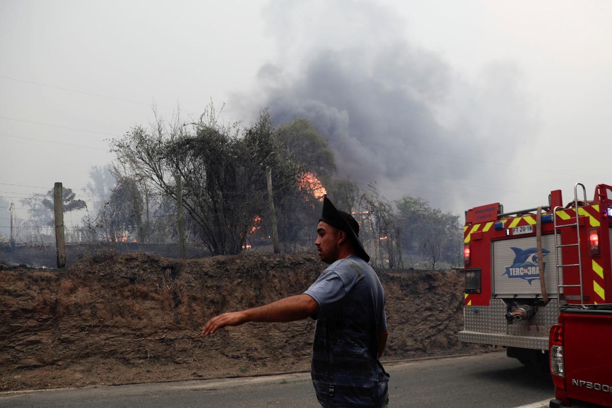 Los incendios que arrasan Chile dejan ya más de 20 muertos