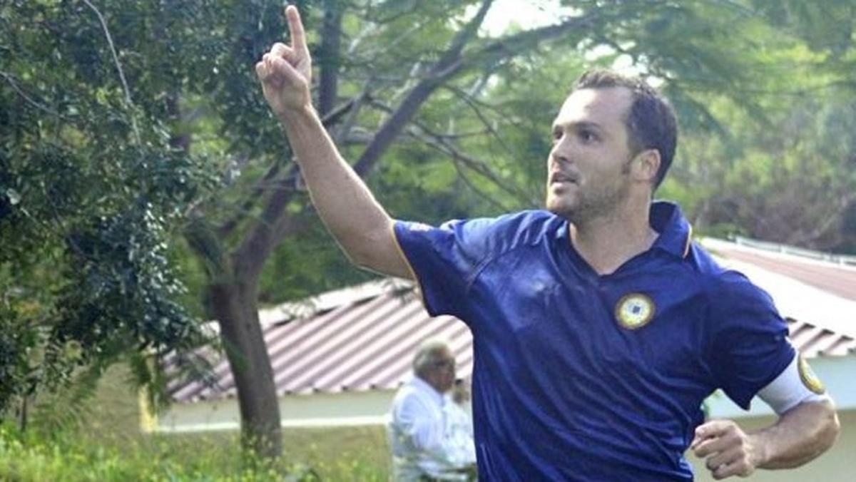 Ángel Sánchez, en su ciclo como jugador del Universidad.
