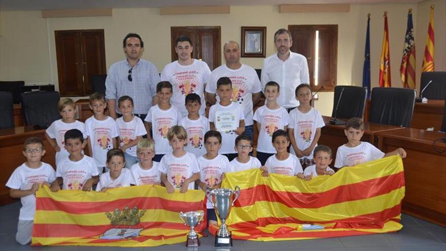 Homenatge pel títol de lliga del prebenjamí