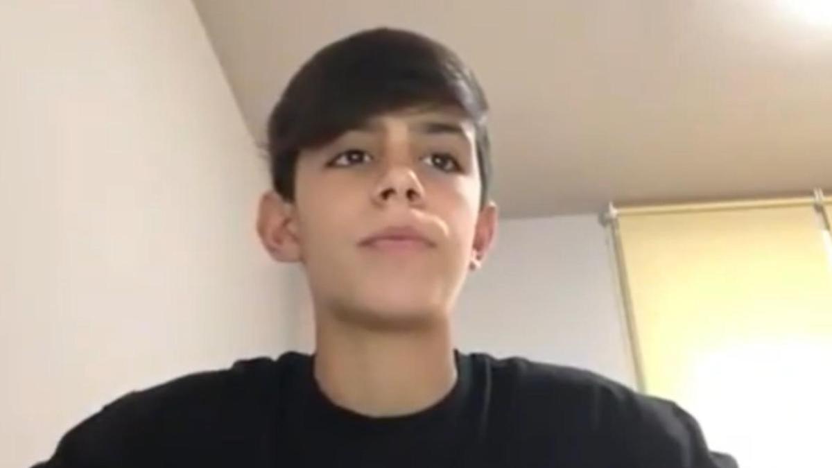 Se viraliza un vídeo de Marc Bernal versionando la leyenda de Sant Jordi con estas celebridades