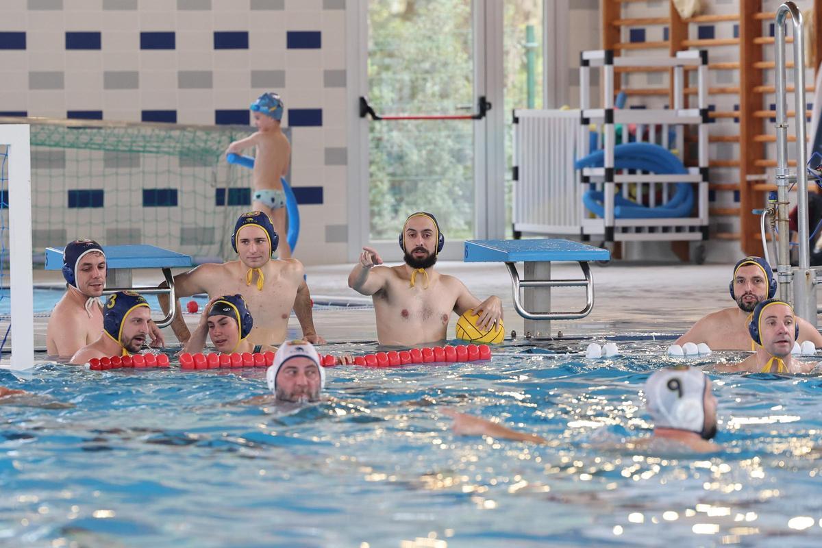Imágenes del 20 aniversario del Club Waterpolo en la piscina de Sant Josep Imágenes del 20 aniversario del Club Waterpolo en la piscina de Sant Josep