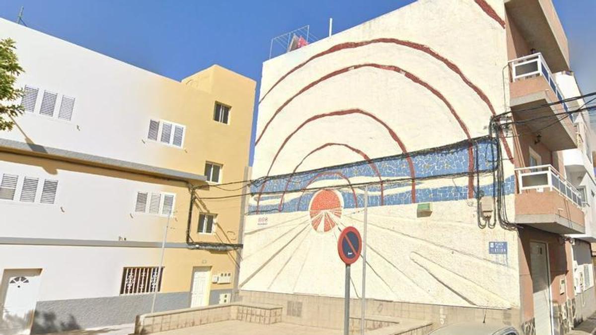 Mural realizado por el artista Juan Guerra Hernández en la plaza de El Secadero II.