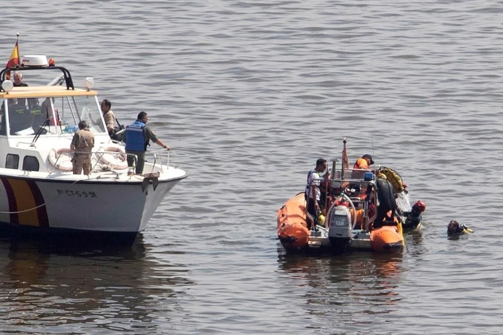 S'estavella una avioneta de l'Exèrcit al Mar Menor