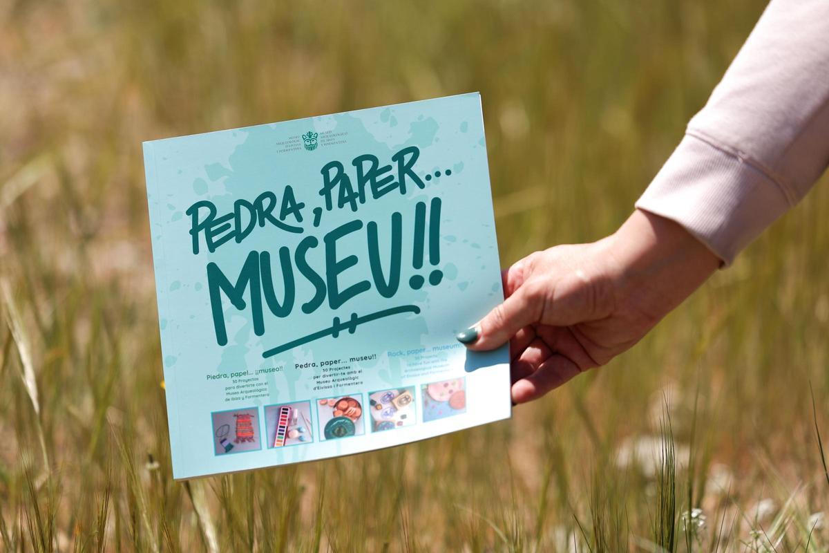 Portada de 'Pedra, paper, museu!!'.