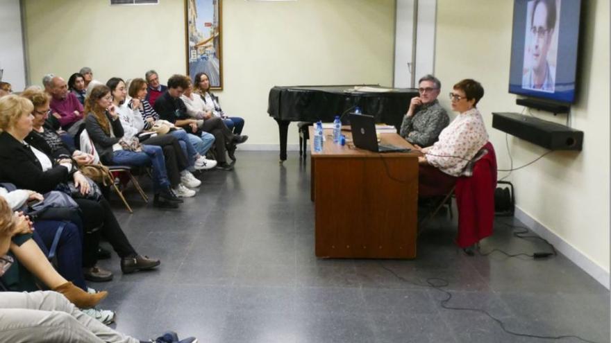 Animen a rellegir l’obra de Vicenç Pagès i retrobar la Figueres esdevinguda mite