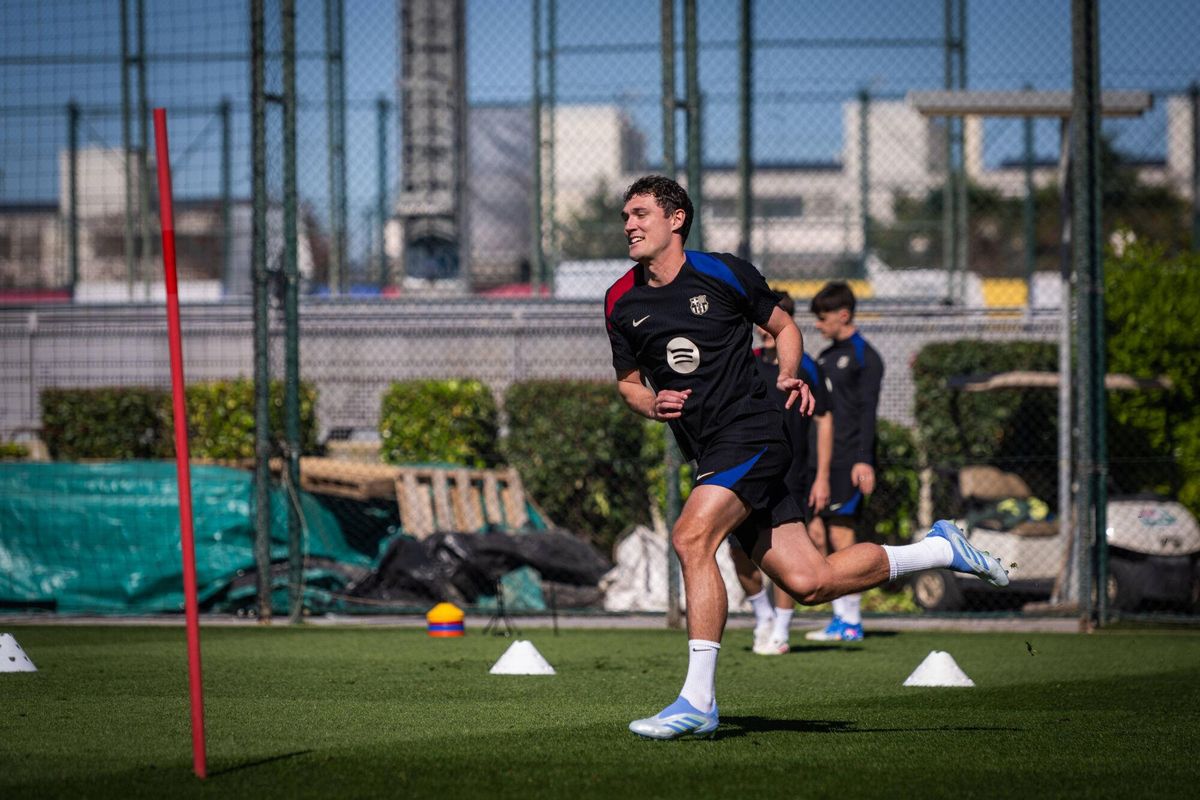 Andreas Christensen en un entrenamiento del FC Barcelona.