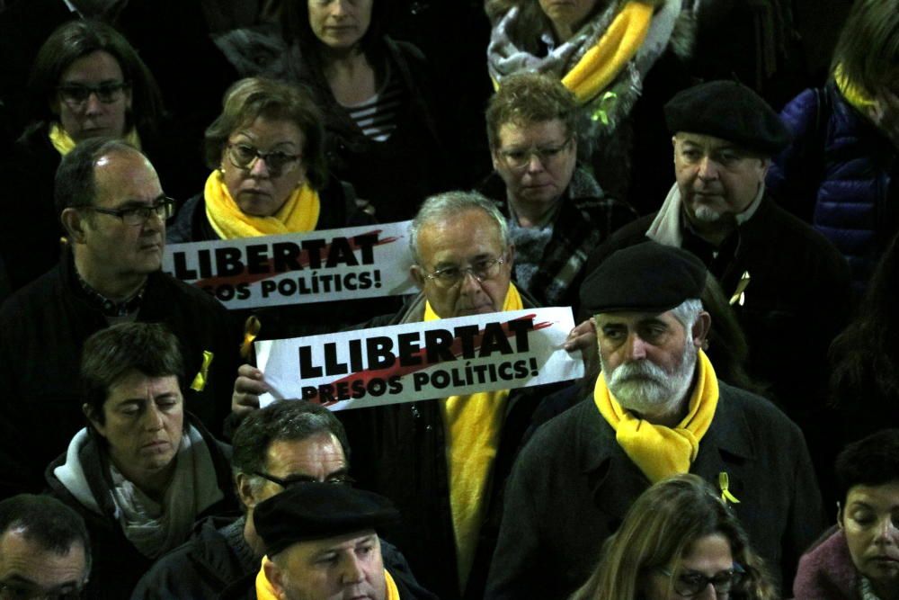 Concentració a la Plaça del Vi.