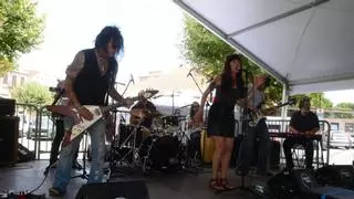 El Satur-Day Fest inunda Cangas con música, artesanía y gastronomía