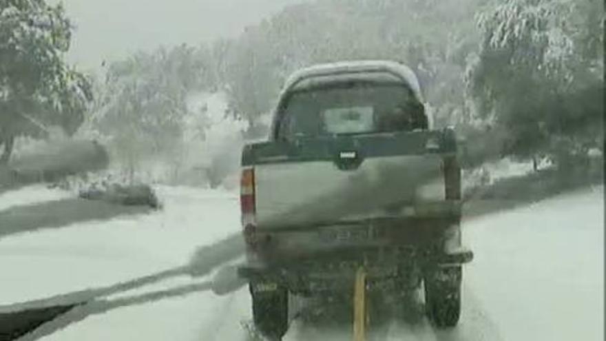 La nieve en Andalucía corta numerosas carreteras