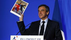 Fillon durante la presentación de su programa económico.