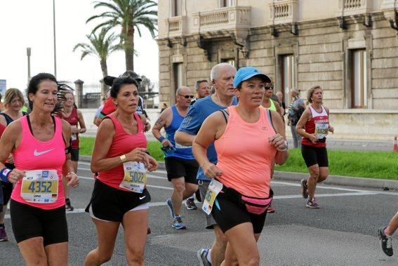 9.000 Läufer aus 49 Ländern gingen am Sonntag den 15.10. an den Start. In der Marathon Disziplin gingen die Deutschen leer aus.