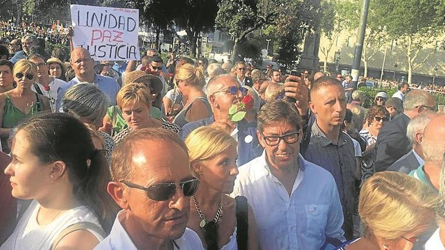La política aragonesa también marcha contra el terror