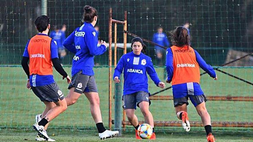 Las jugadoras deportivistas, durante un entrenamiento en Abegondo.