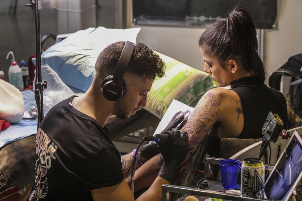 La pasión por la tinta llega a la Alicante Tattoo Convention en la IFA