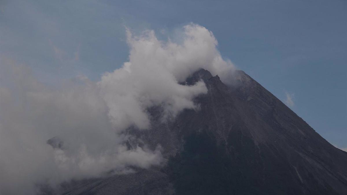 Volcán Merapi en Yakarta, uno de los cientos de volcanes activos de Indonesia.