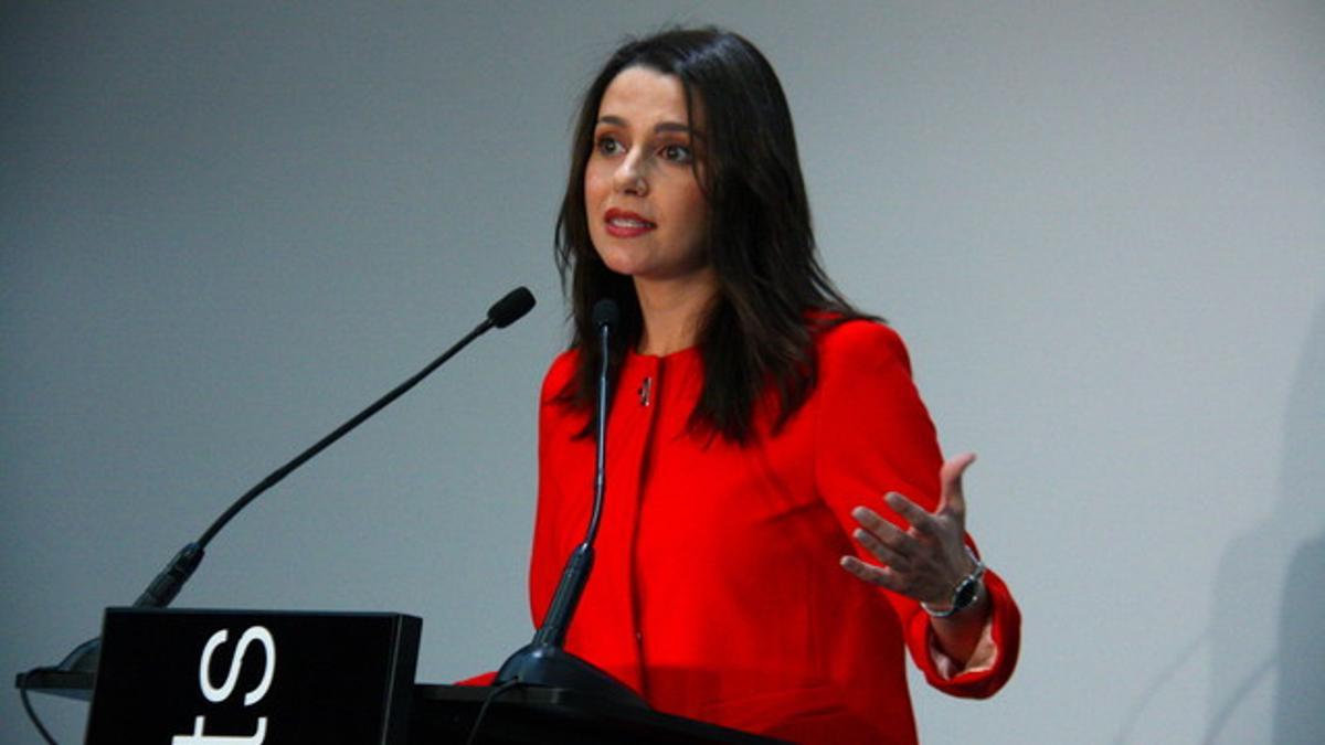 Inés Arrimadas, durante la presentación de su candidatura a encabezar la lista de Ciutadans a la Generalitat.