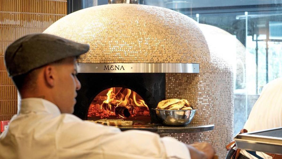 En el nuevo Mena el fuego es el hilo conductor de la oferta gastronómica