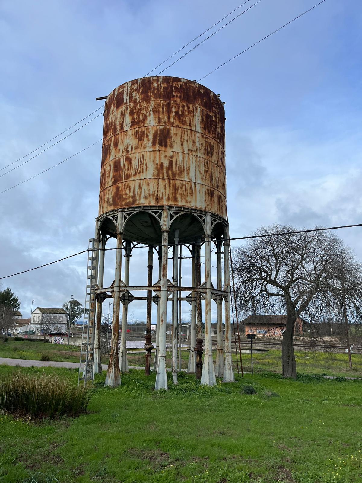 Abandono en la Estación de Arroyo Malpartida.
