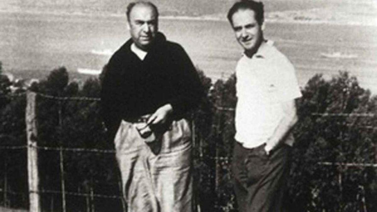 Pablo Neruda (izda.) y Jorge Edwards.